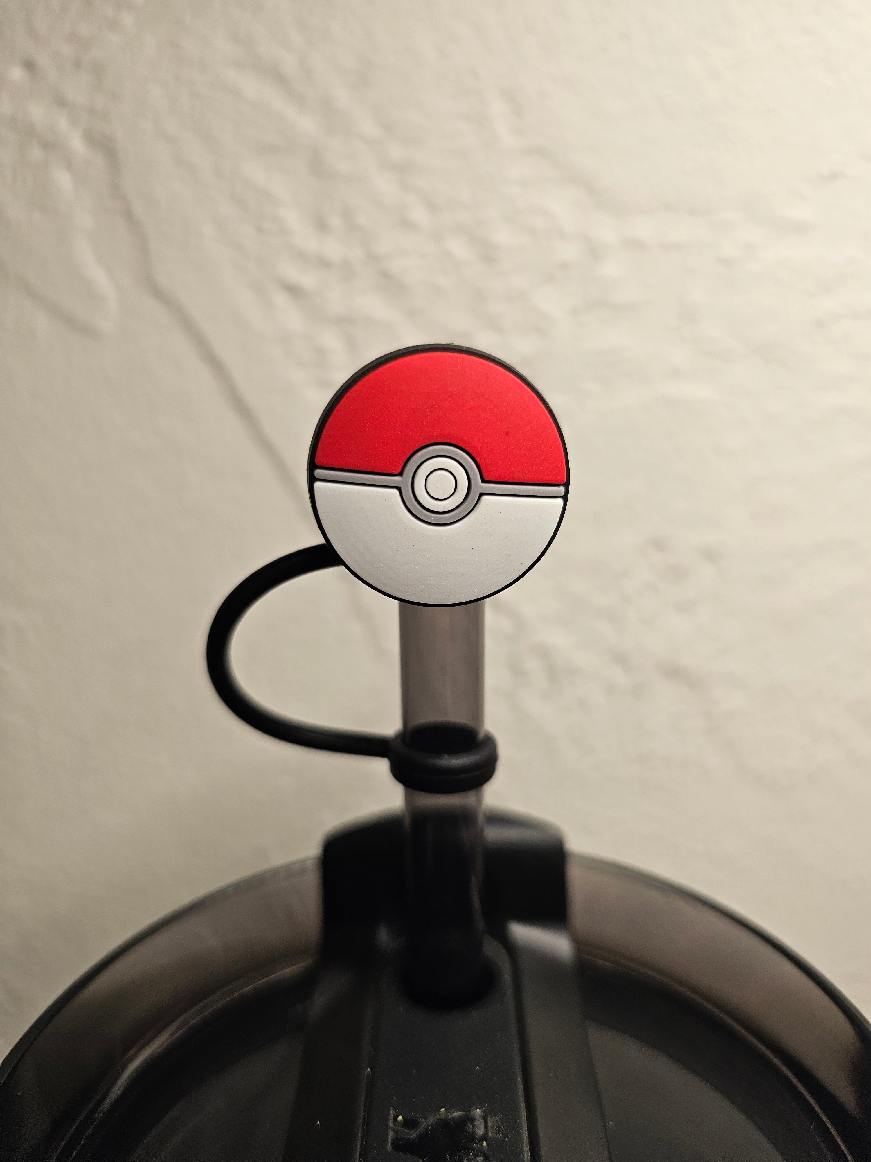 Pokémon Pokeball Straw Topper. 10mm Straw Opening.