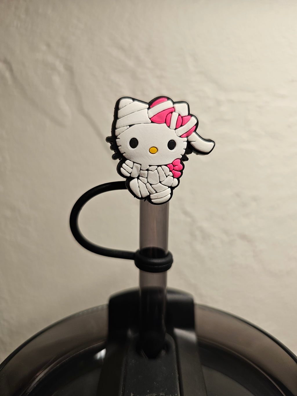 Hello Kitty Spooky Straw Toppers. 10mm Straw Opening. 4 Pack.