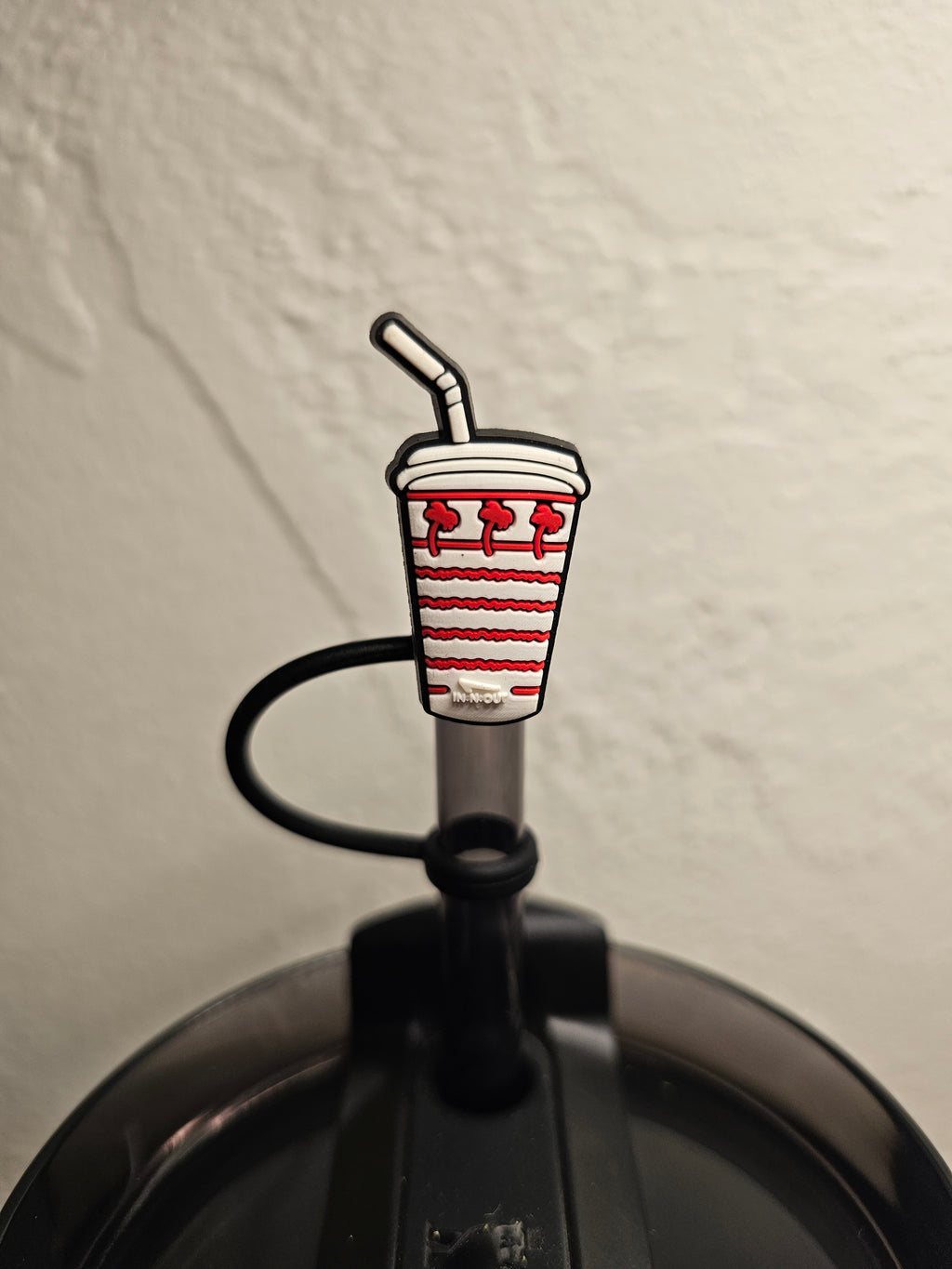 In N Out Straw Toppers. 10mm Straw Opening. 3 Pack.