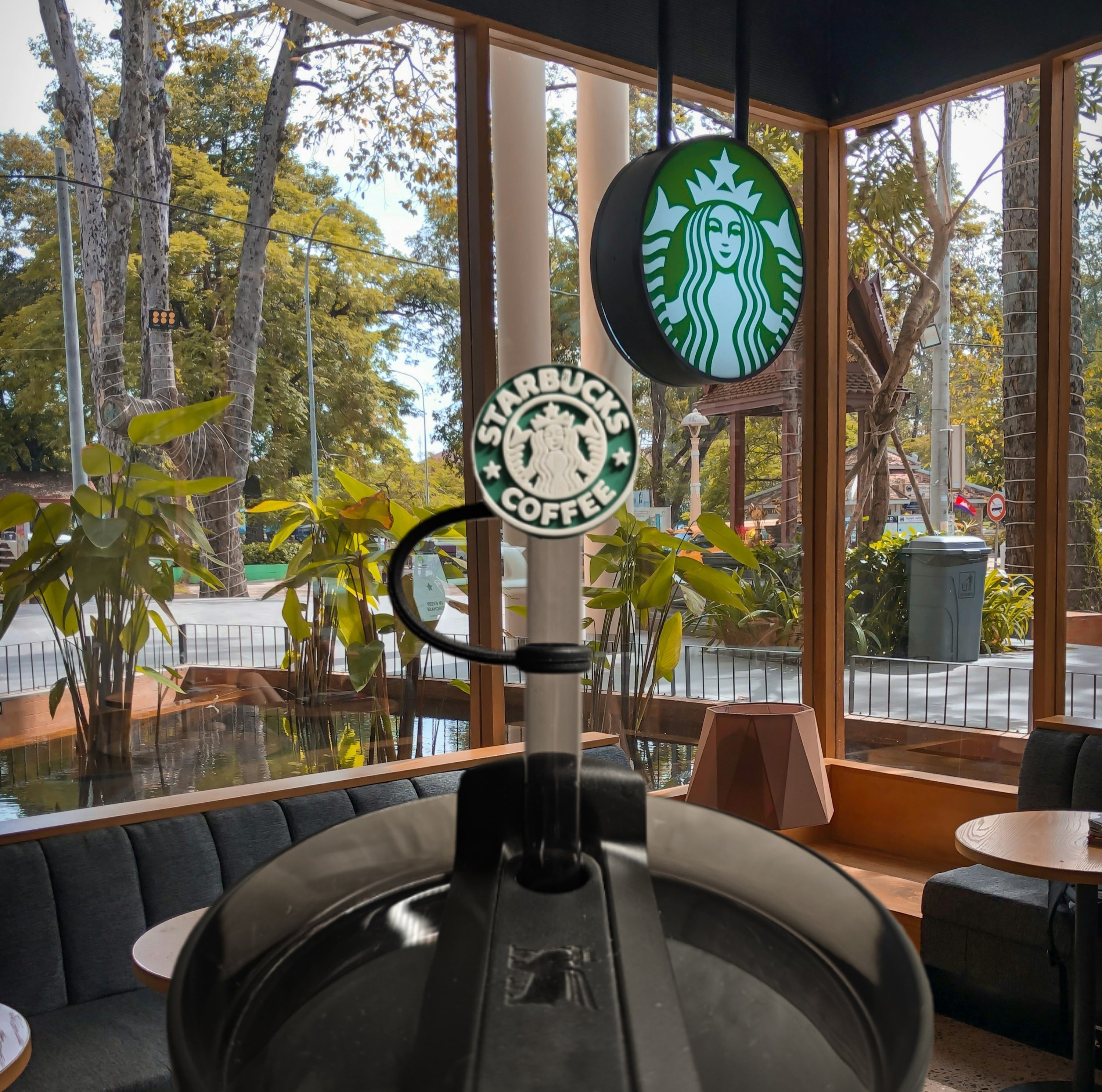 Starbucks Logo Straw Topper. 10mm Straw Opening.